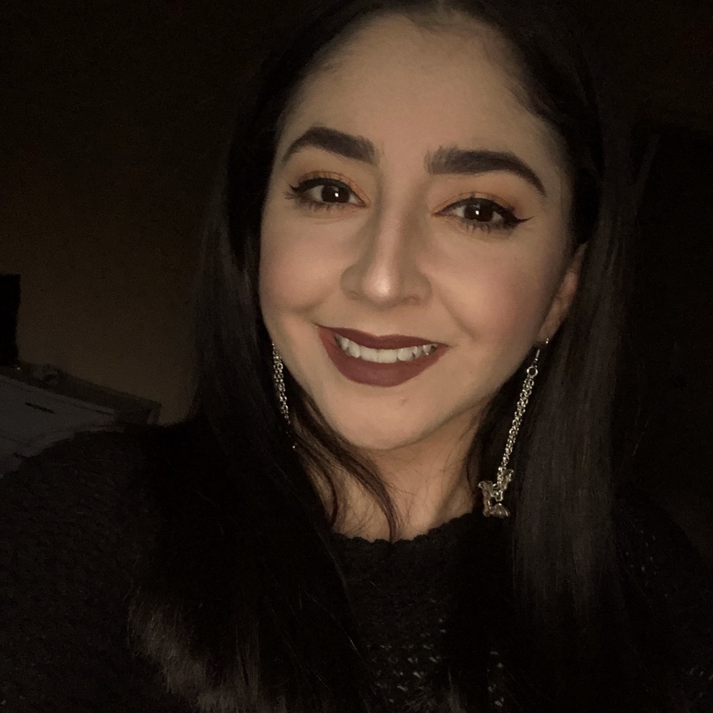 Meet your Posher, Angela